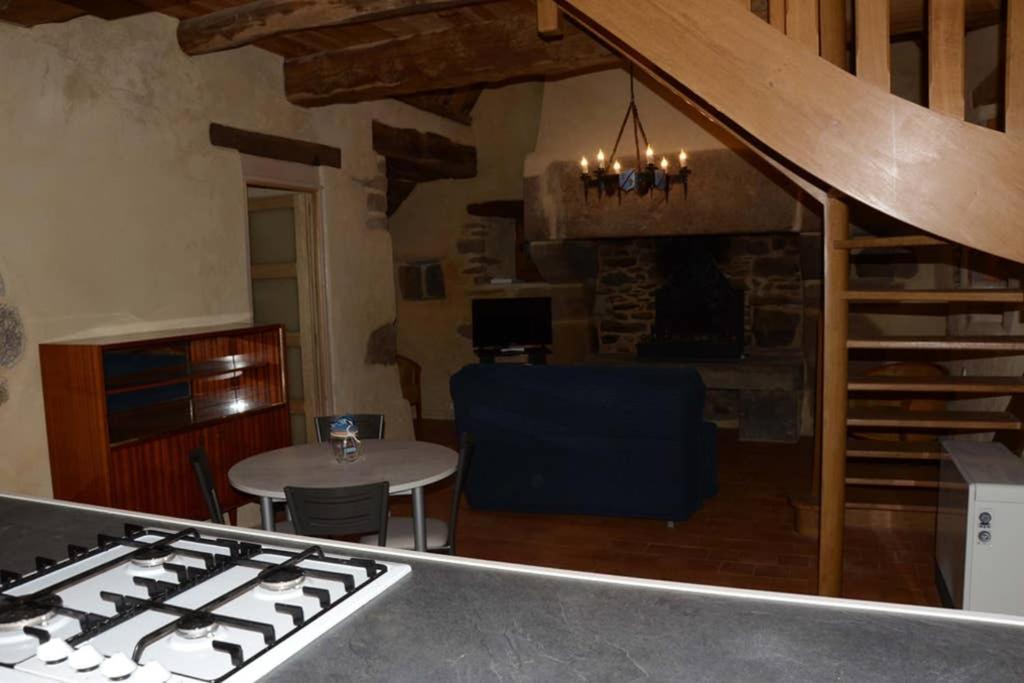 Gite 3 Personnes, Possibilite Table D'Hotes Le Soir Treduder Exterior foto