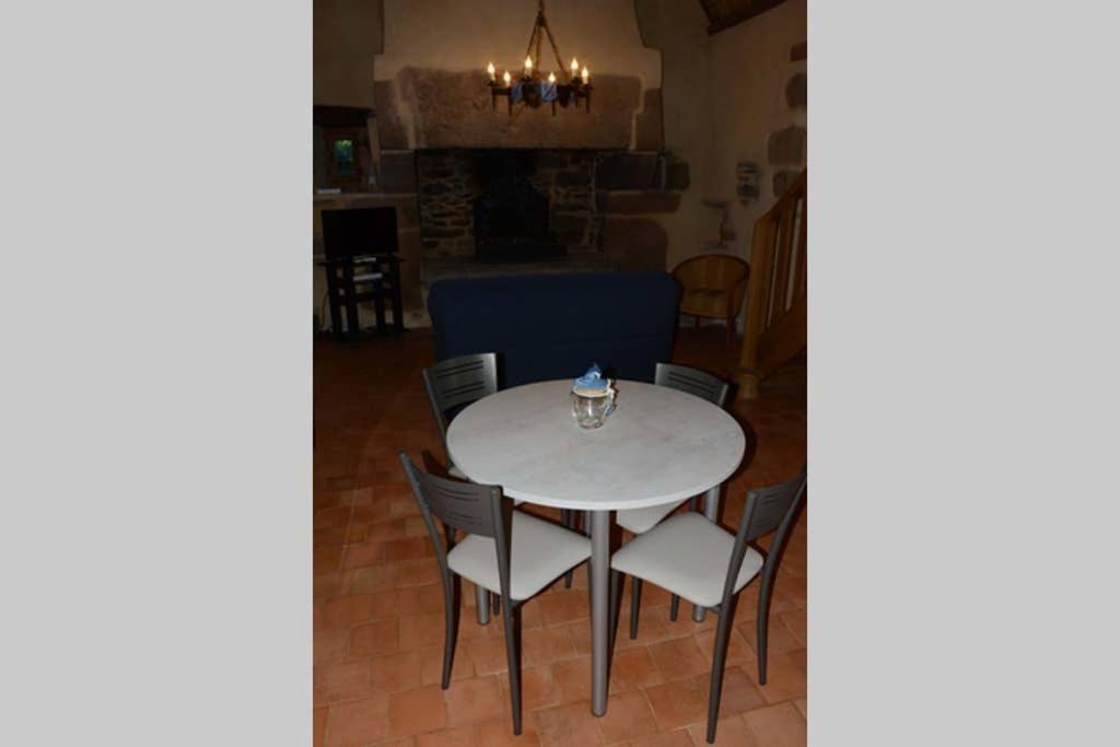 Gite 3 Personnes, Possibilite Table D'Hotes Le Soir Treduder Exterior foto